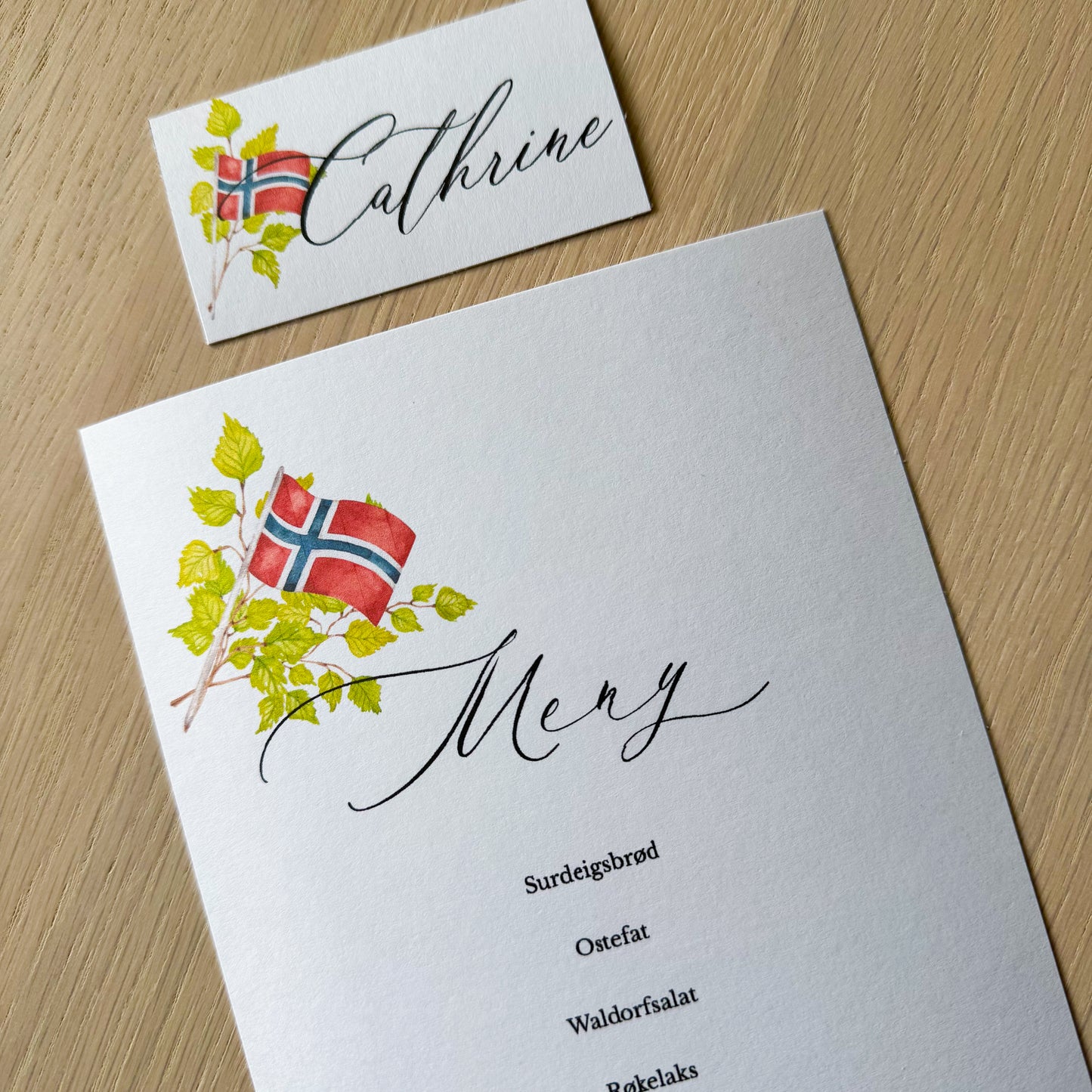 Bordkort til 17. mai med flaggdesign